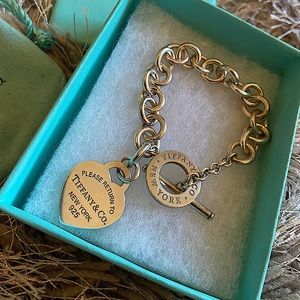 Return to Tiffany Heart Tag Toggle Bracelet
